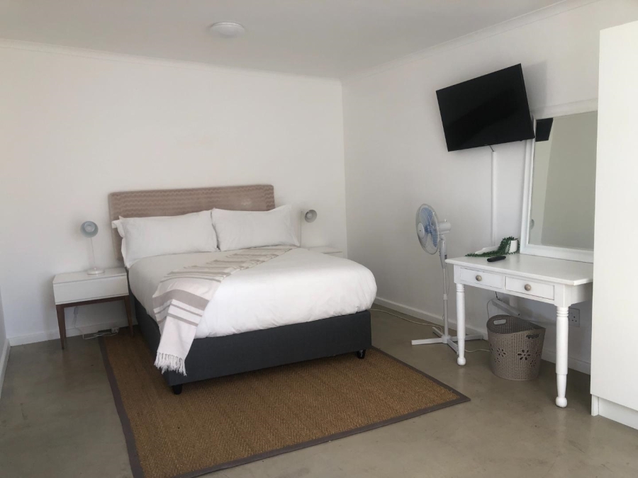 6 Bedroom Property for Sale in Westcliff Western Cape